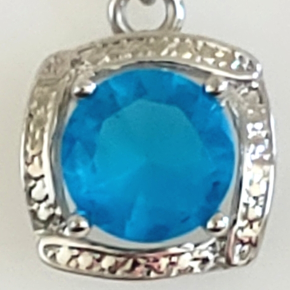 NWOT Blue Topaz earrings - Picture 5 of 6